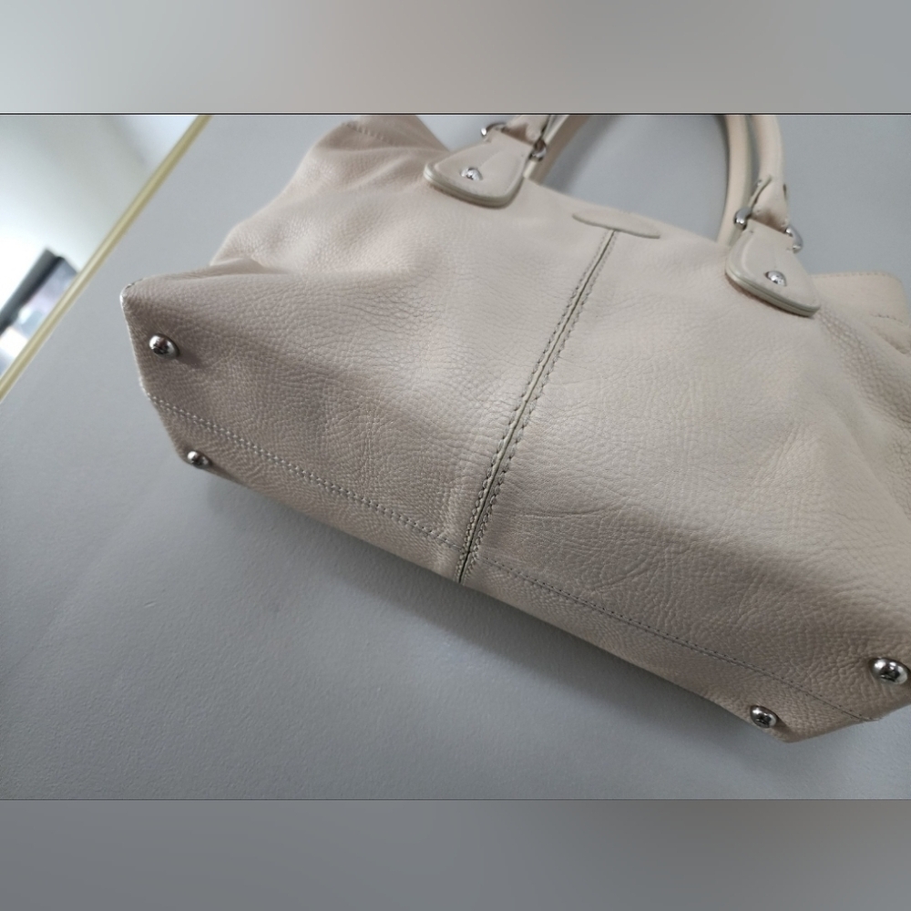 Authentic Tods - Picture 2 of 11